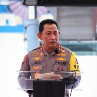 Cegah Laju Omicron, Kapolri Akan Berikan Reward dan Punishment Bagi Petugas Gabungan Karantina yang Melakukan Ini!