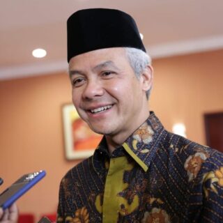 Kronologi Kecelakaan Ganjar Pranowo: Terjatuh dan Alami Luka Serius