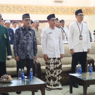 Pj Sekda Hadiri Musda Dewan Masjid Indonesia Kota Cirebon