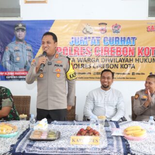 Kapolres Cirebon Kota Bersama Dandim 0614/Kota Cirebon Gelar Jum'at Curhat