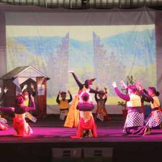 Pj Wali Kota Apresiasi Spectrum SMPN 1 Cirebon sebagai Ajang Kreativitas Siswa