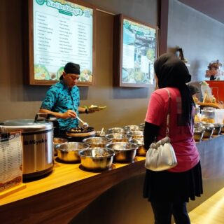 Nasi Jamblang IB di Cipto Park, Hadir dengan Konsep Modern dan Nyaman