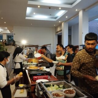 Hotel Santika Cirebon Hadirkan Paket Buka Puasa Mewah dan Terjangkau