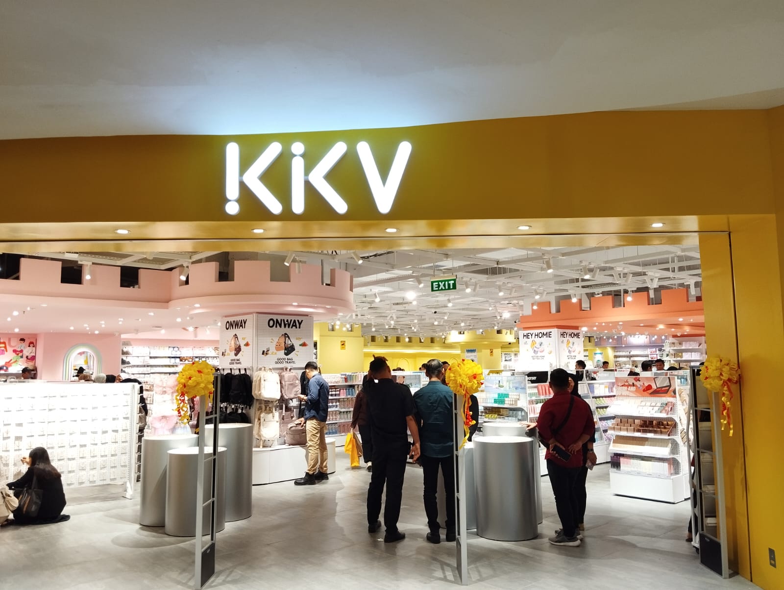 Dibuka KKV CSB Mall Cirebon, Ada Hadiah Gratis Bagi Pengunjung