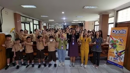 Priska Sahanaya, PRONAS, dan SINOTIF Gelar Workshop Public Speaking di SMP Kristen Karunia