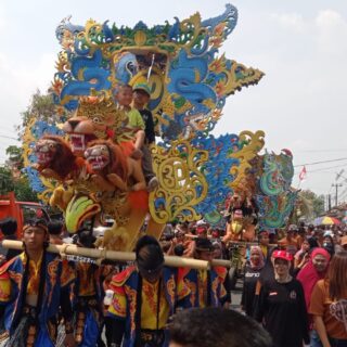 Tradisi Bebarik Desa Kanci Cirebon Kembali Digelar