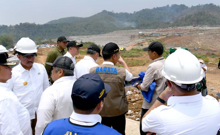 Pj Gubernur Jawa Barat dan Kepala Daerah Bandung Raya Kompak Kurangi Sampah ke TPA Sarimukti