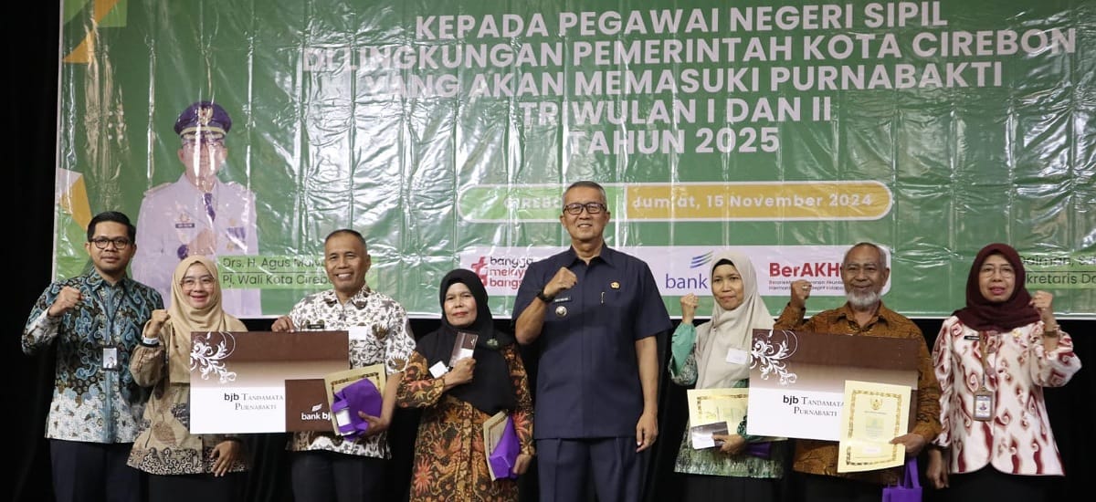 117 PNS di Kota Cirebon Terima SK Pensiun