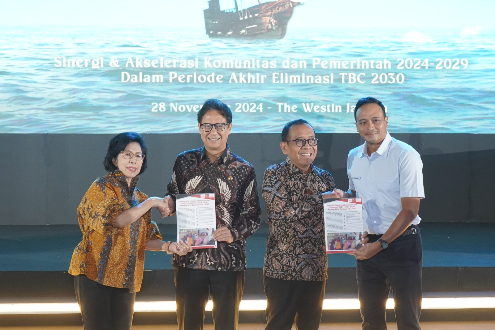 STPI Serahan Dokumen Kebijakan TBC kepada Menteri Kesehatan dan Menko PMK