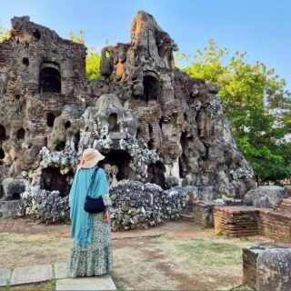 Pengunjung Goa Sunyaragi Meningkat Saat Libur Natal