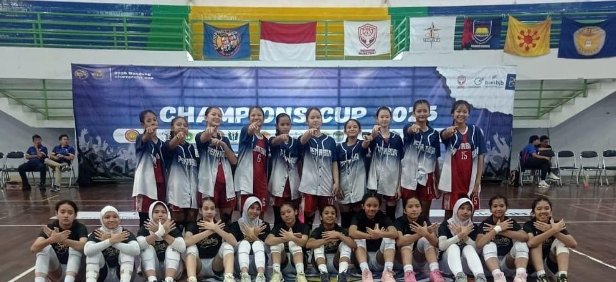 Tim Basket Putri SMP BPK Penabur Cirebon Juara Champions Cup 2025 di Bandung