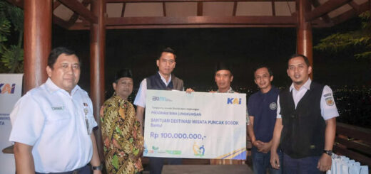 Dukung Pertumbuhan UMKM di Yogyakarta, KAI Daop 6 Yogyakarta Raih Penghargaan TJSL dalam Penganugerahan La Tofi UMKM Pariwisata dan Budaya 2025