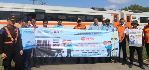 Peringati May Day, KAI Daop 3 Cirebon Gelar Kampanye Keselamatan di Perlintasan Sebidang