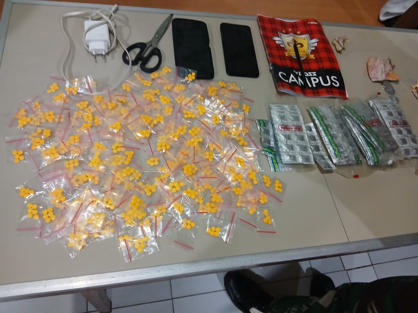 Kodim 0616/Indramayu Tangkap 2 Pengedar Obat-obatan Terlarang