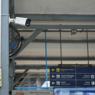 Tingkatkan Keamanan, KAI Daop 3 Cirebon Pasang CCTV