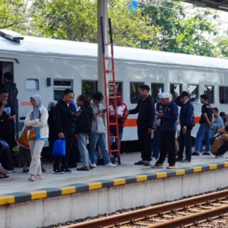 Layanan KA Ekonomi PSO di Daop 3 Cirebon, Dukung Akses Transportasi Merata dan Berkelanjutan