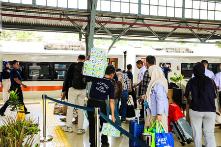 Selama Long Weekend Waisak 2025, KAI Daop 1 Jakarta Layani 371.202 Pelanggan