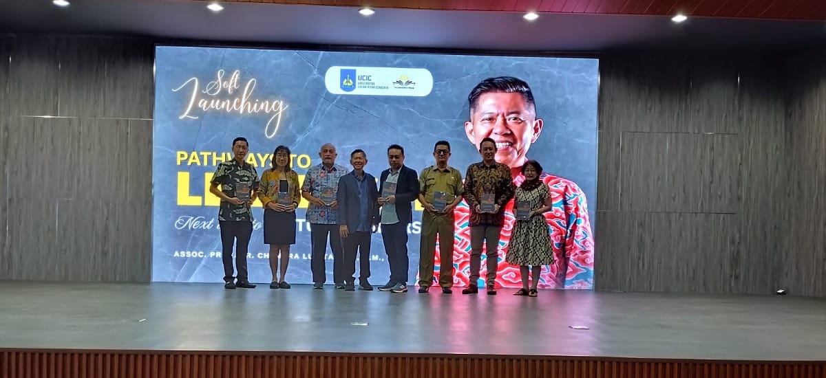 Rektor Universitas CIC Kembali Luncurkan Buku Baru Berjudul Pathways to Leadership