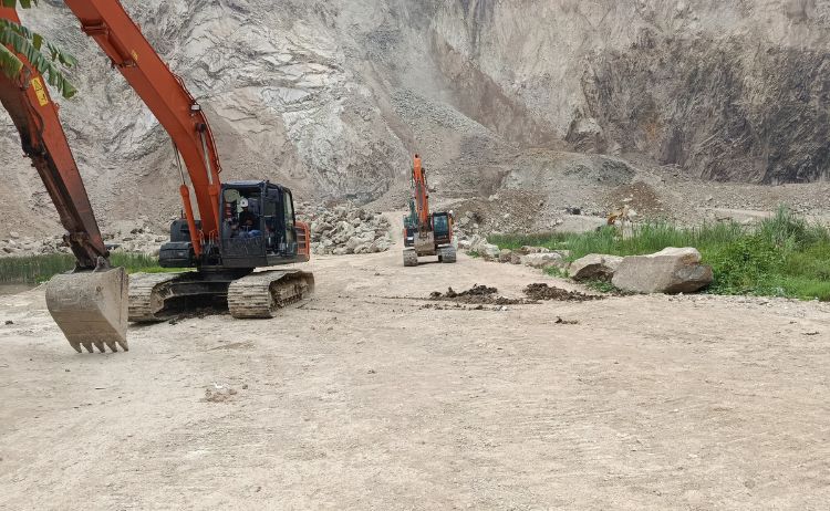 Disnaker Cirebon Wajibkan Pengusaha Tambang Daftarkan Pekerja ke BPJS Ketenagakerjaan Pasca Longsor Gunung Kuda