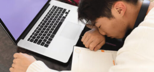 Risiko Digital Fatigue dan Cara Menguranginya