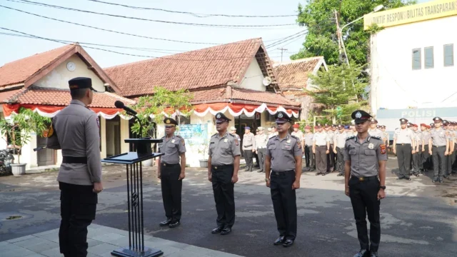 58 Personel Polres Cirebon Kota Naik Pangkat