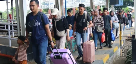 Penumpang Kereta Api Di Daop 3 Cirebon Meningkat Selama Liburan