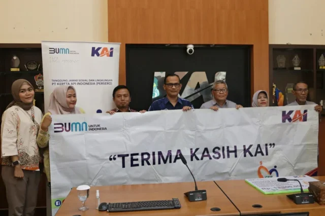 KAI Daop 3 Cirebon Salurkan Bantuan Sound System kepada Perpenka