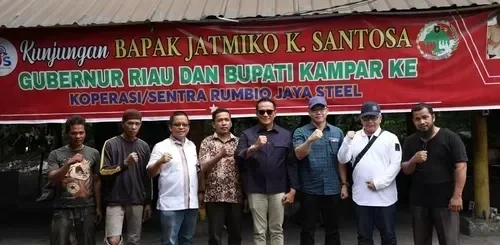 PalmCo Perkuat Ekonomi Desa Lewat Kemitraan Koperasi