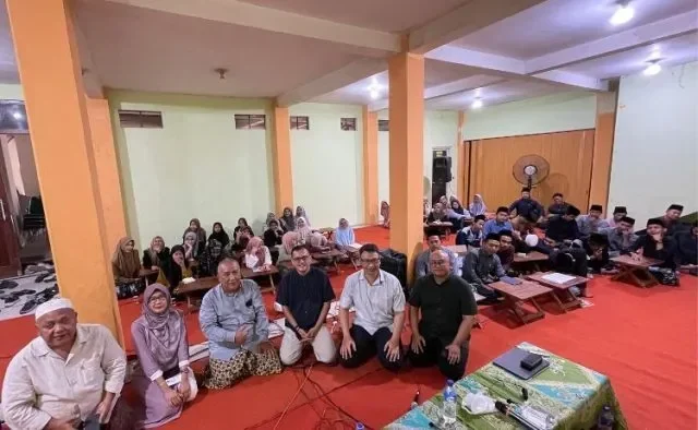 Santri Raudhatul Quran Dibekali Pelatihan Media Sosial oleh About Semarang