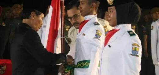 Wali Kota Cirebon Kukuhkan Anggota Paskibraka 2025