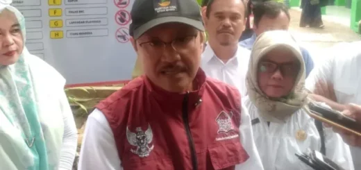 Mensos Sambangi Cirebon Pastikan Program Pengentasan Kemiskinan Berjalan Dengan Baik