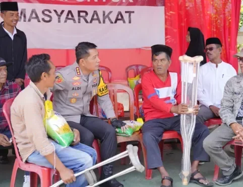Polresta Bandung Gelar Bakti Kesehatan dan Berikan Bantuan untuk Penyandang Disabilitas di Pasirjambu