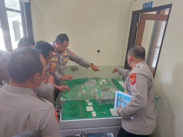 Wakapolda Jabar Tinjau Pembangunan Rumah Dinas dan RS Tegal Lega: Fokus pada Kesejahteraan Anggota dan Pelayanan Publik