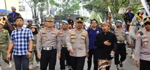 Kapolrestabes Bandung Amankan Karnaval Kirab Budaya HUT ke-80 Jawa Barat