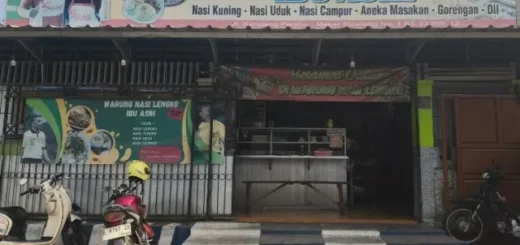 Warung Lengko Bu Asih, Penyelamat Kantong Mahasiswa Cirebon