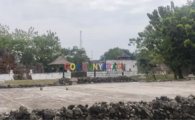 Komplek Gua Sunyaragi