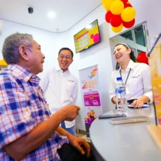 Rayakan Harpelnas 2025, Indosat Ooredoo Hutchison Bagi-bagi Hadiah untuk Pelanggan