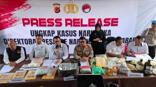Polda Jabar Bongkar Jaringan Narkoba Internasional Malaysia, Ekstasi Disamarkan dalam Tanah Liat