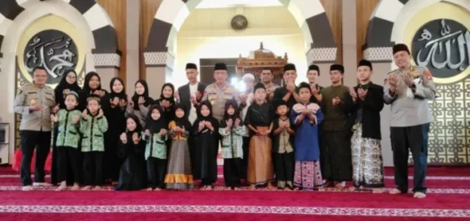 Kapolda Jabar Gelar Doa Bersama Anak Yatim, Mohon Kedamaian dan Kesejahteraan untuk Bangsa Indonesia