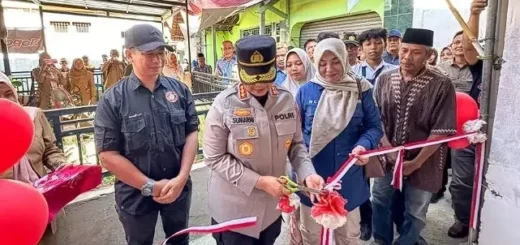 HUT ke-77 Polwan: Polresta Cirebon Kolaborasi dengan Warga dan Komunitas Renovasi Rumah Tak Layak Huni