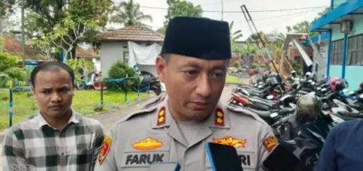 Kapolres Tasikmalaya Kota Hadiri Milangkala SMAN 10, Beri SIM Gratis untuk Pengurus OSIS