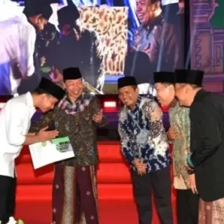 Wapres Gibran Ajak Santri Melek AI dan Teknologi untuk Hadapi Tantangan Zaman