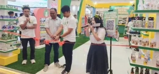 Meriah! Holycat dan 13 Catfluencer Ramaikan Hari Pertama Indonesia International Pet Expo 2025