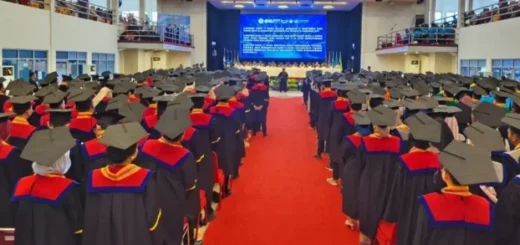UGJ Cirebon Wisuda 716 Lulusan, Siap Cetak Generasi Tangguh di Era Digital