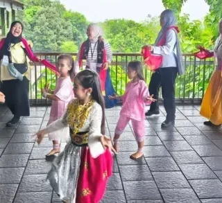 Atraksi Seni Pertunjukan Cirebon, Inovasi Disbudpar Kabupaten Cirebon untuk Promosi Pariwisata