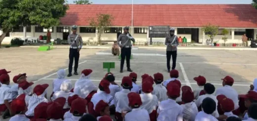 Police Goes to School, Polres Karawang Edukasi Etika Berlalu Lintas di SDN Pasirjengkol 3