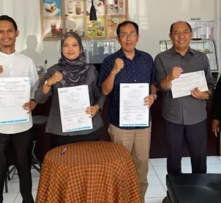 Bawaslu Kota Cirebon Gandeng KCD Pendidikan Wilayah X Jabar, Perkuat Pendidikan Demokrasi di Kalangan Pelajar
