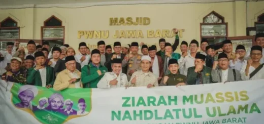 Peringati Hari Santri 2025, Kapolda Jabar Lepas Rombongan Ziarah Muassis NU, Tekankan Semangat Kebangsaan