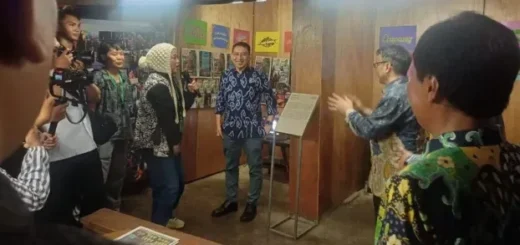 Buka FKSM 2025 di Kota Cirebon, Fadli Zon Dorong Adaptasi Seni dengan Teknologi