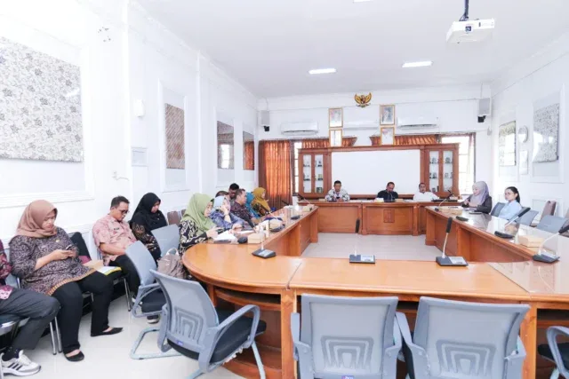 Rinna Suryanti Soroti Mandeknya Dana Perbaikan Rumah Ambruk Tahap Dua